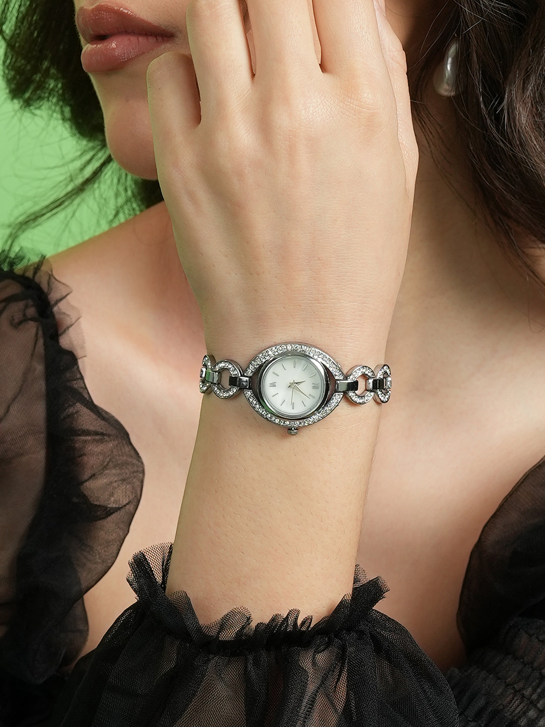The Embellished Chainlink Round Watch - Metallic Silver