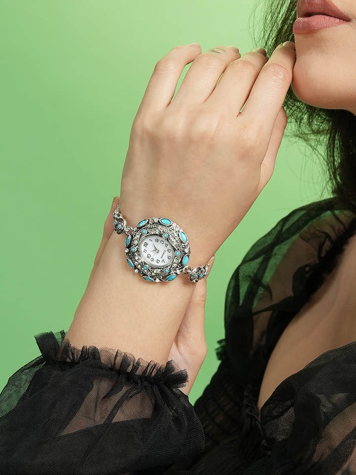 The Stone Heart Round Watch - Antique Silver