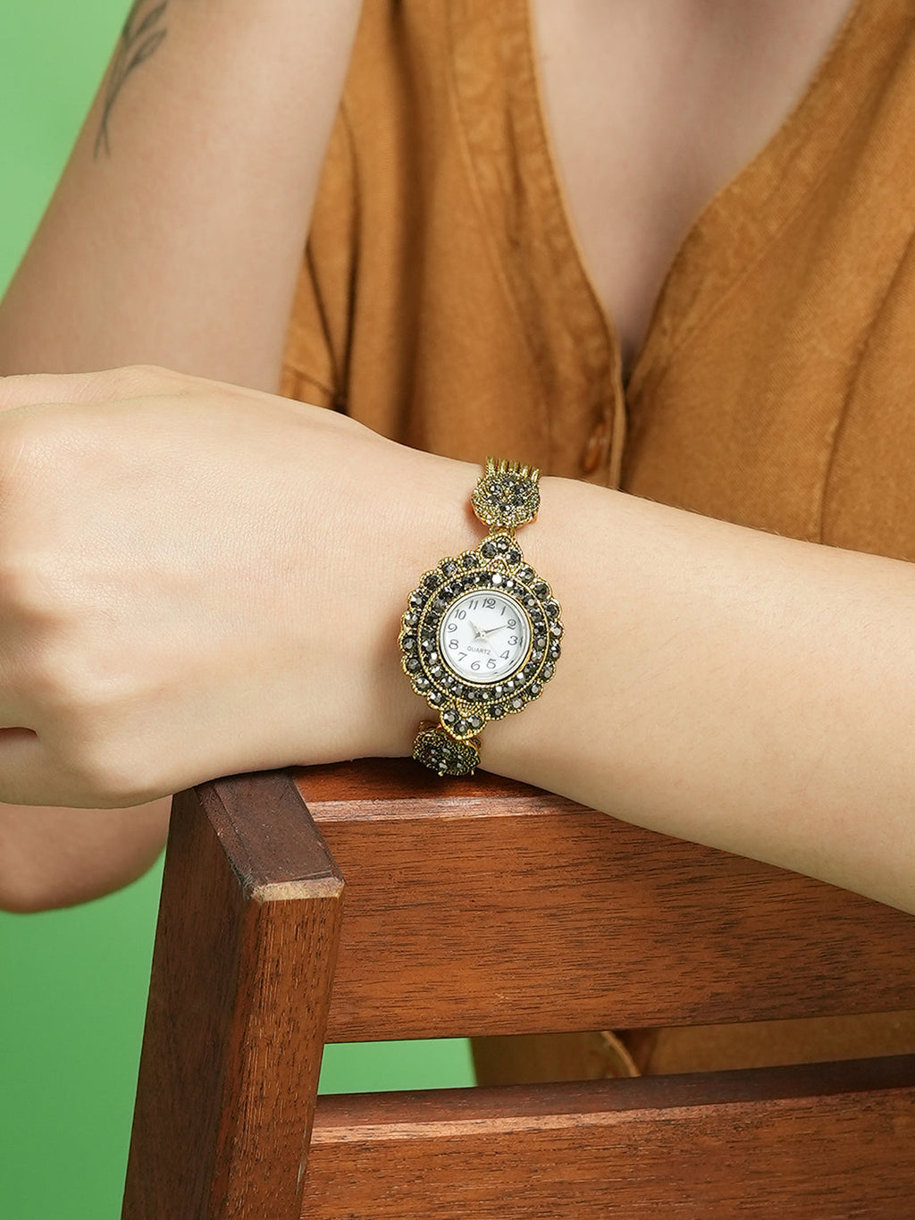 The Stone Chainlink Round Watch - California Gold