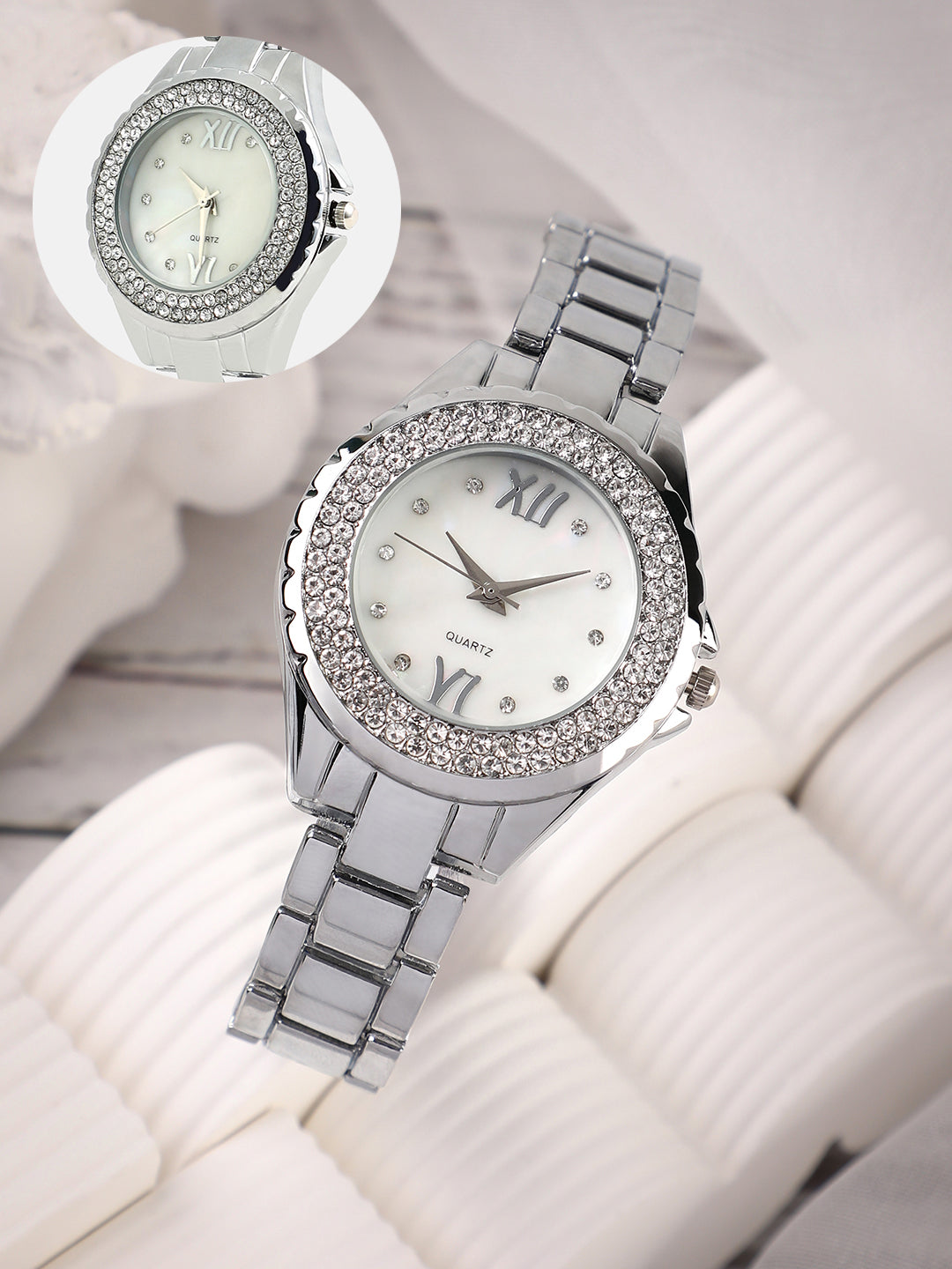 The Crystalized Round Watch - Metallic Silver