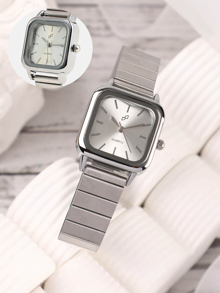 The Downtown Chain Square Watch - Metallic Silver