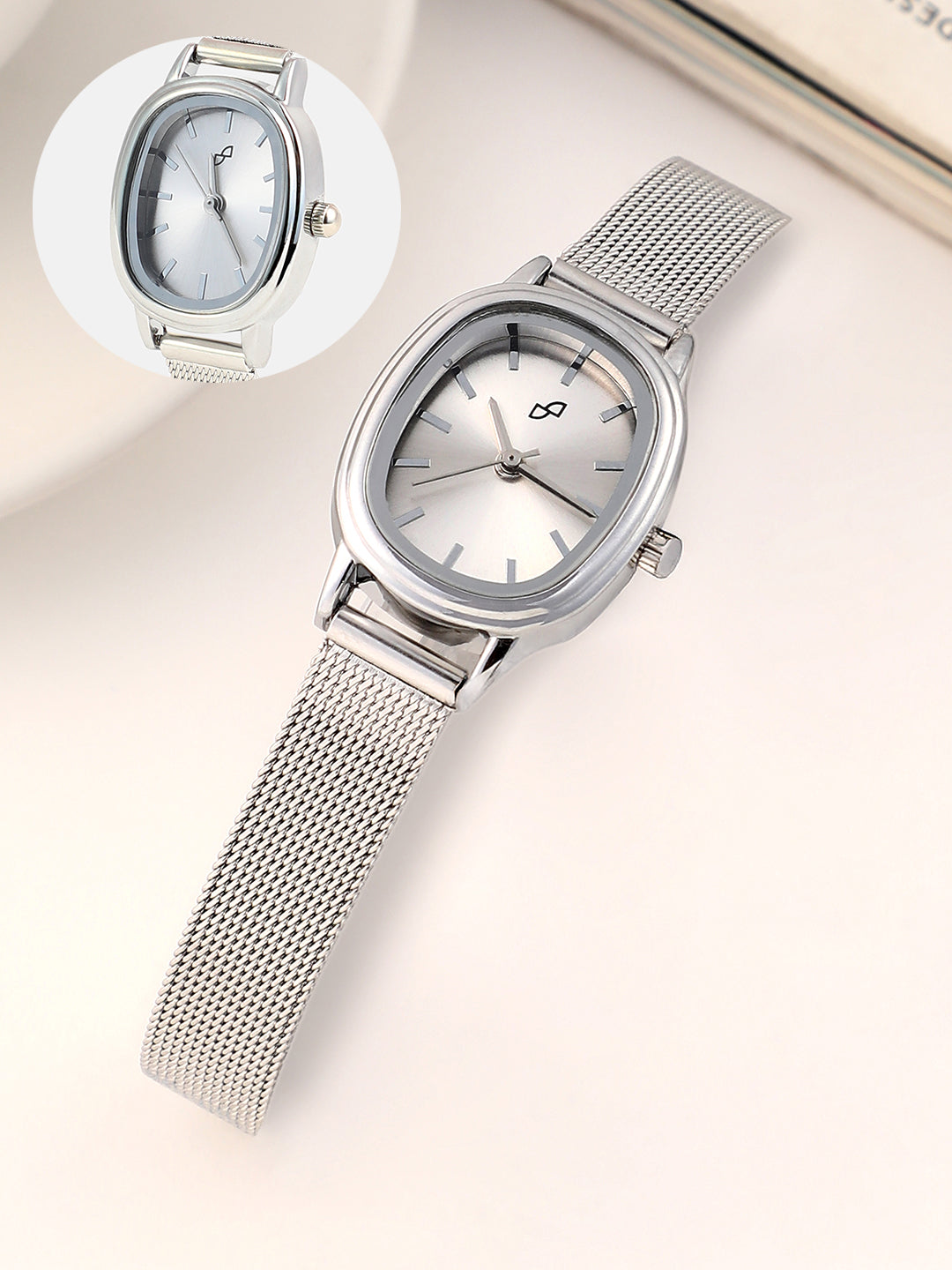The Cosmopolis Mesh Rectangular Watch - Metallic Silver