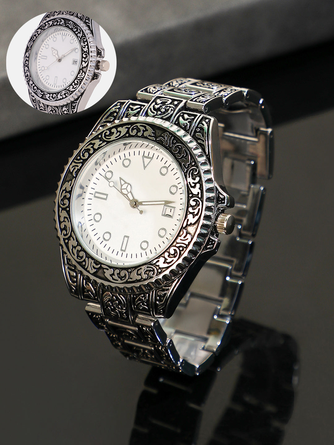 The Antique Embossed Round Watch - Chalice Silver