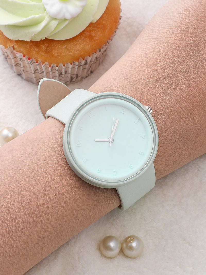 The Off-Duty Round Watch - Mint Green
