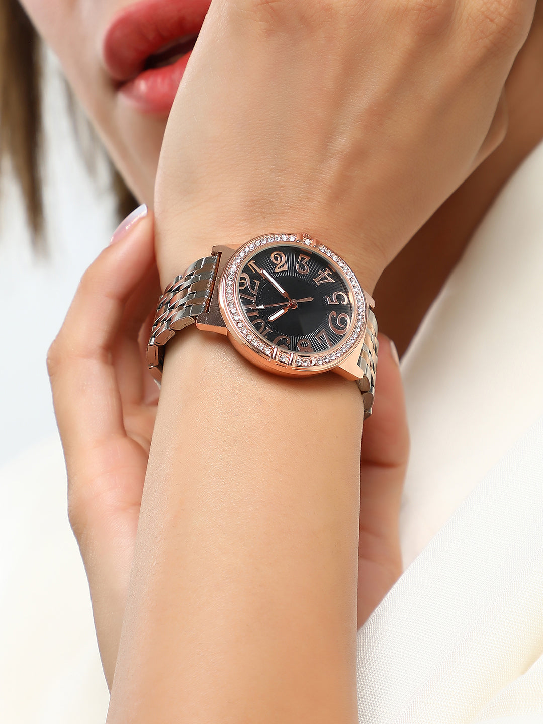 The Orbe Bijou Round Watch