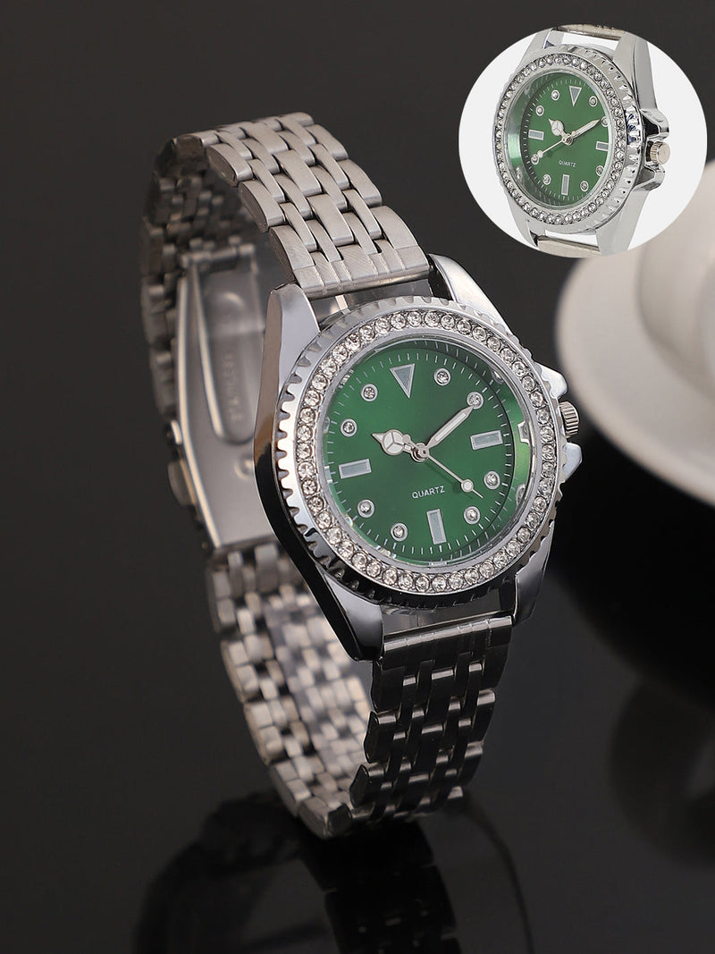 The Kinova  Round Watch - Metallic Silver