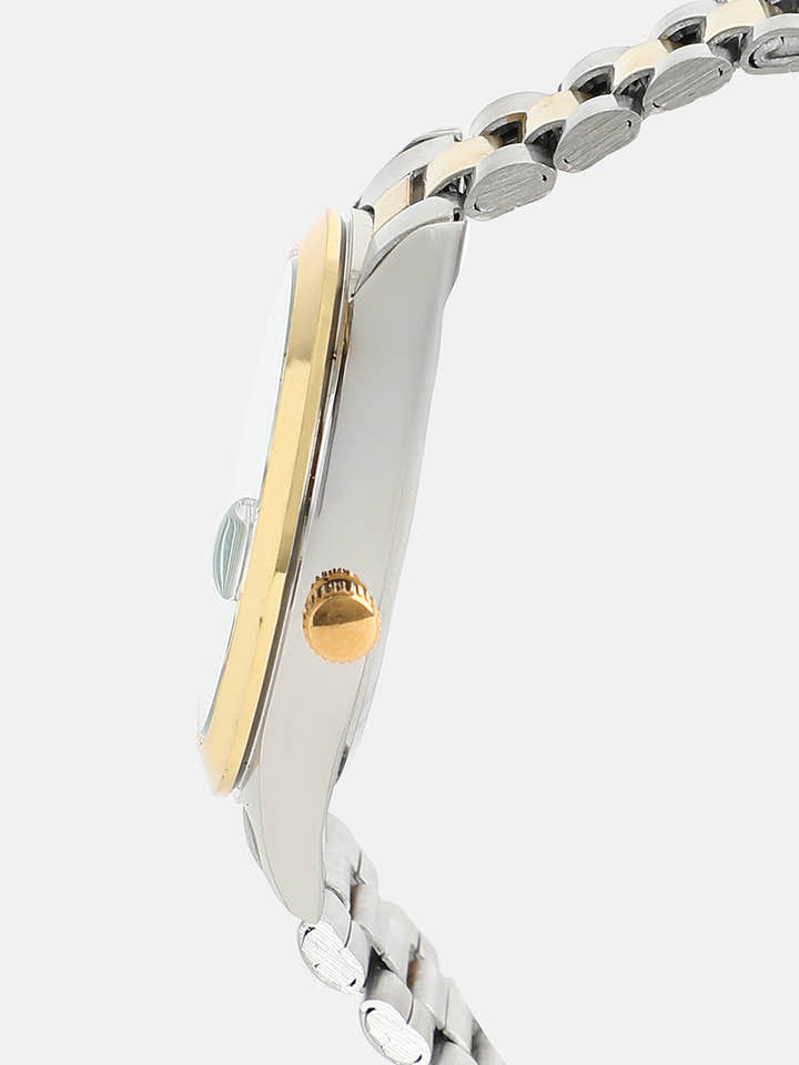 The Lorenzé  Round Watch
