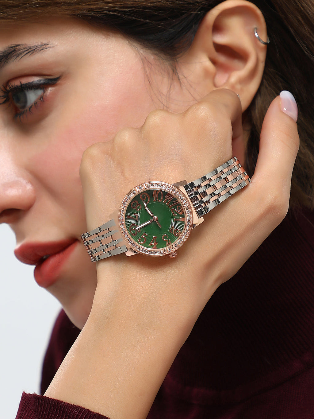 The Orbe Bijou Round Watch