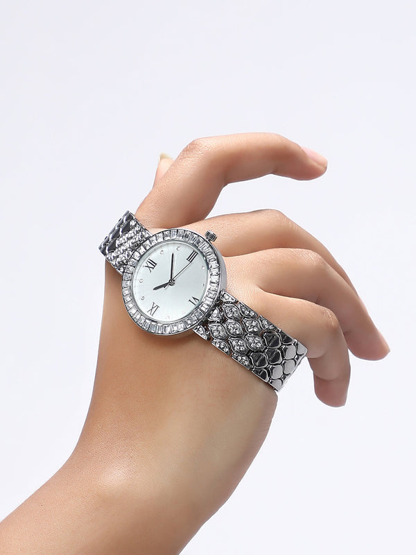 The Bijou Ophidian Round Watch - Metallic Silver