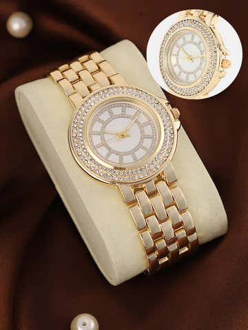 The Arcova Round Watch