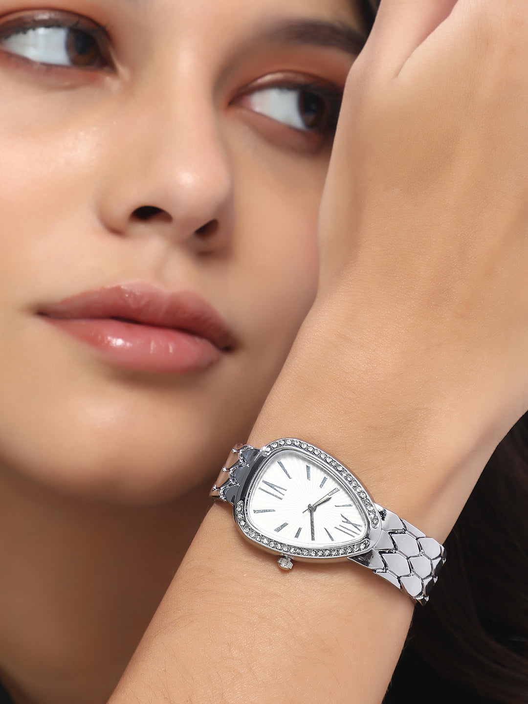 The Roman Ophidian Oval Watch - Metallic Silver