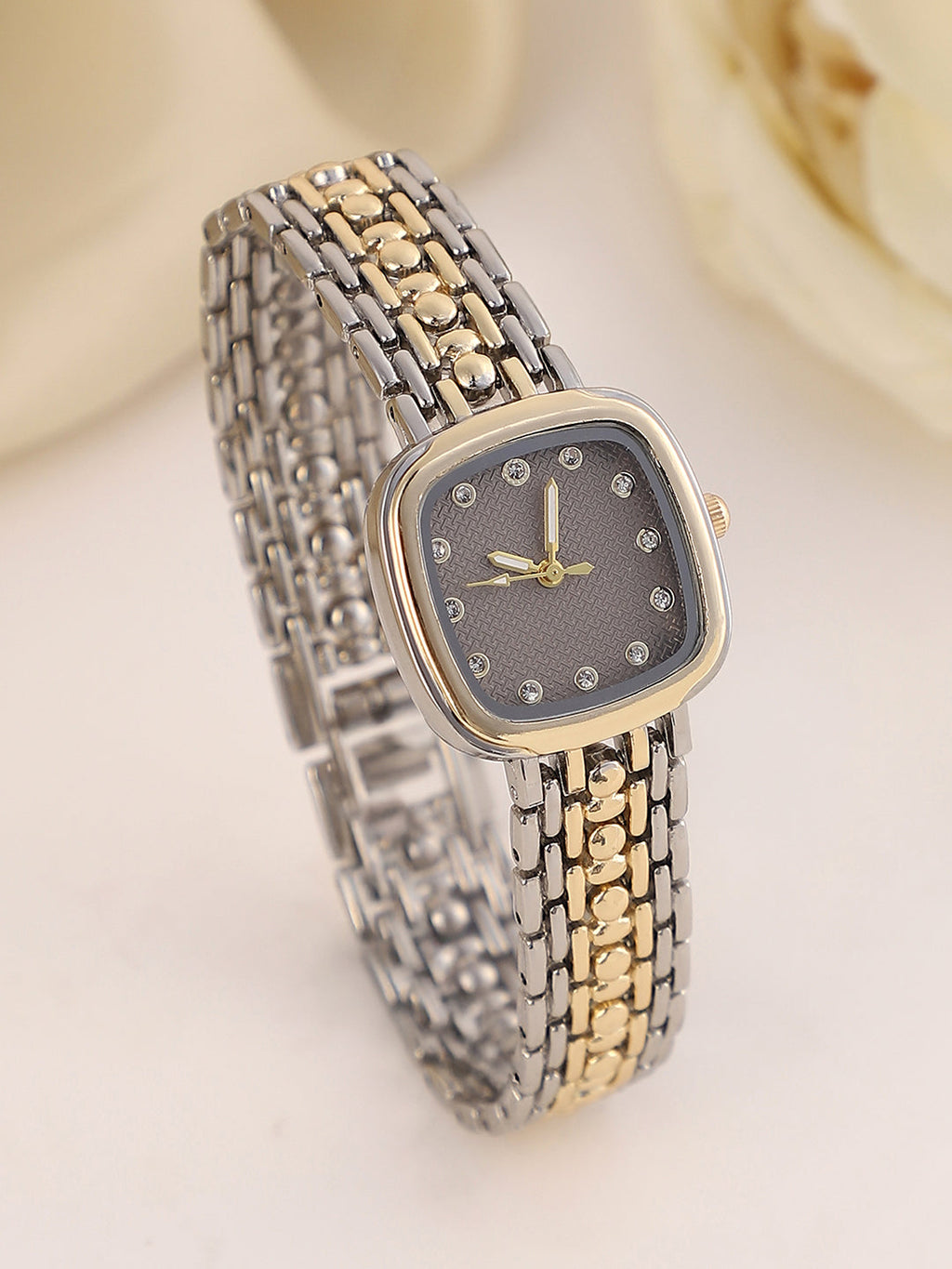 The Amuné Square Watch