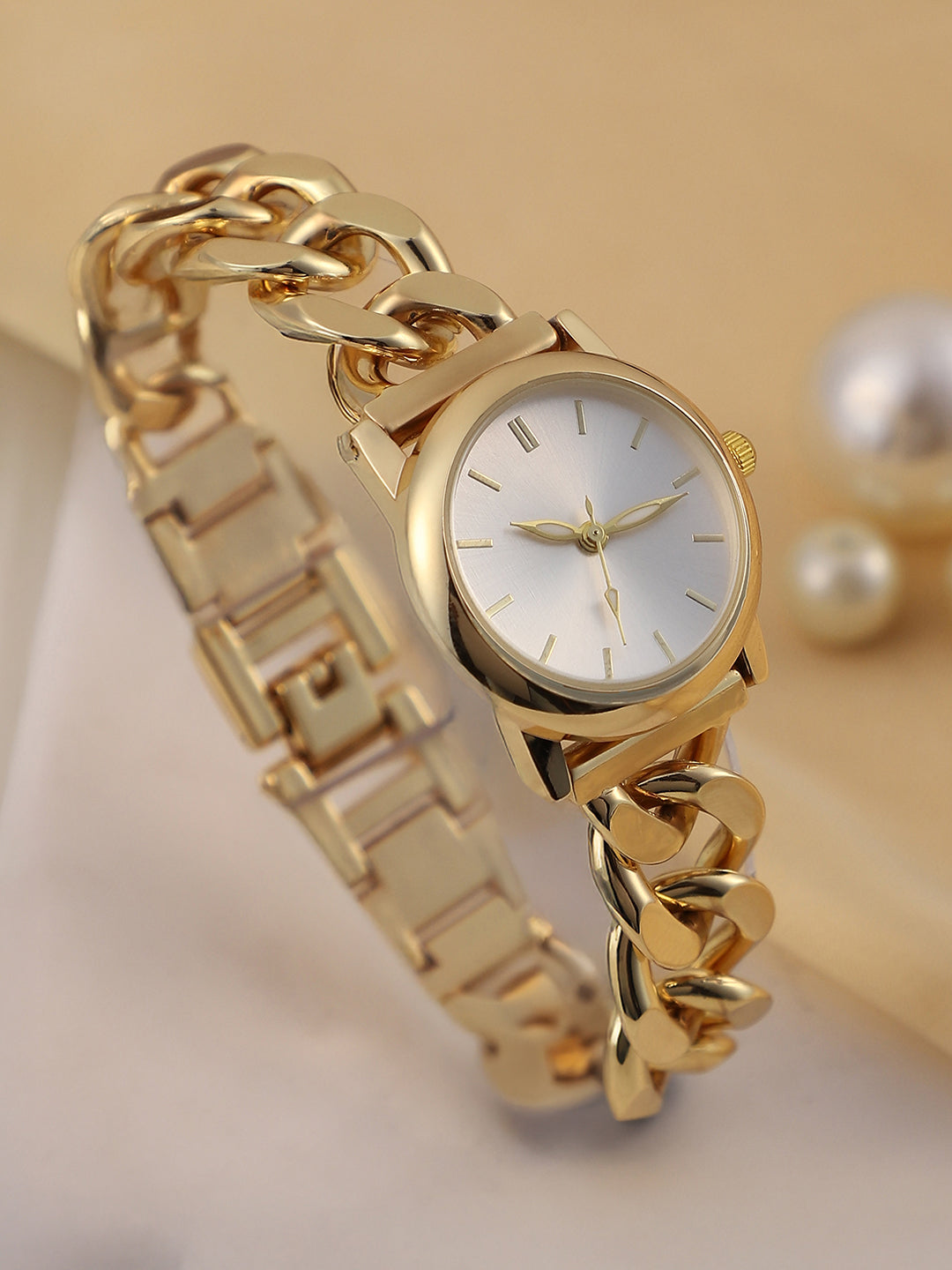 The  Sova Chainlink Round Watch
