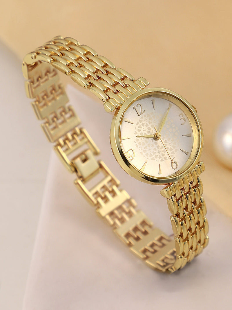 The Noé  Round Watch