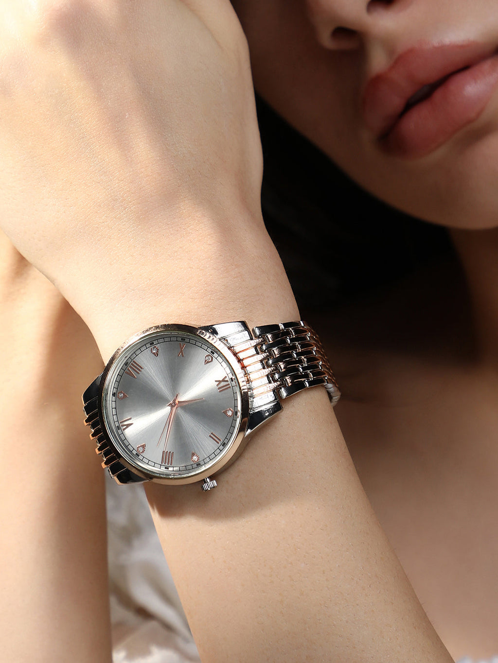 The Roman Daytime Round Watch - Rose Gold & Metallic Silver