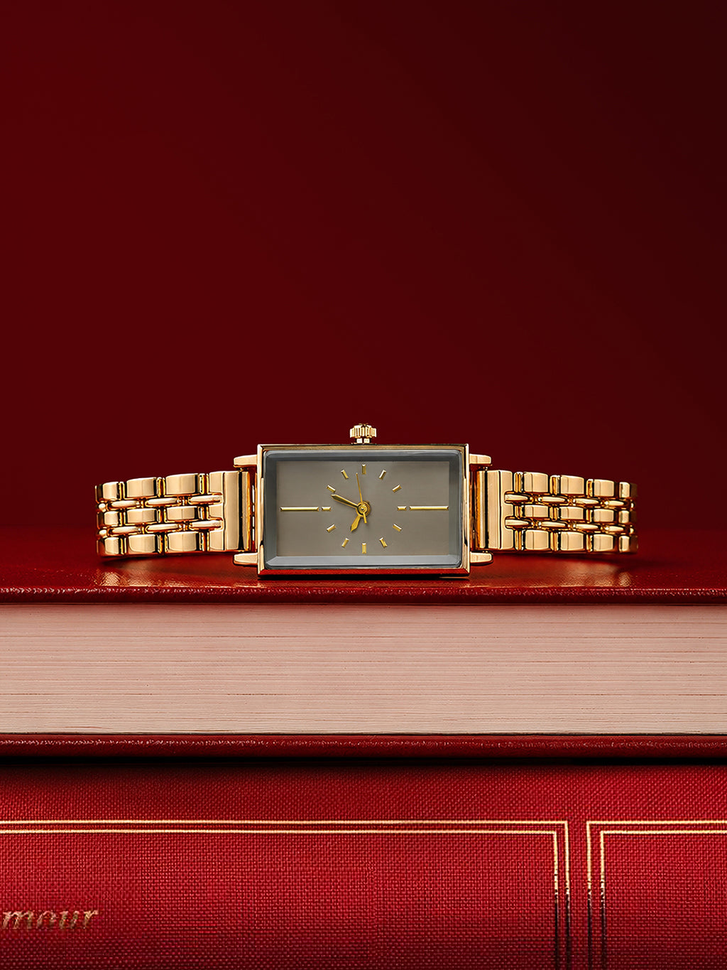 The Minimal Rectangle Watch - Champagne Gold