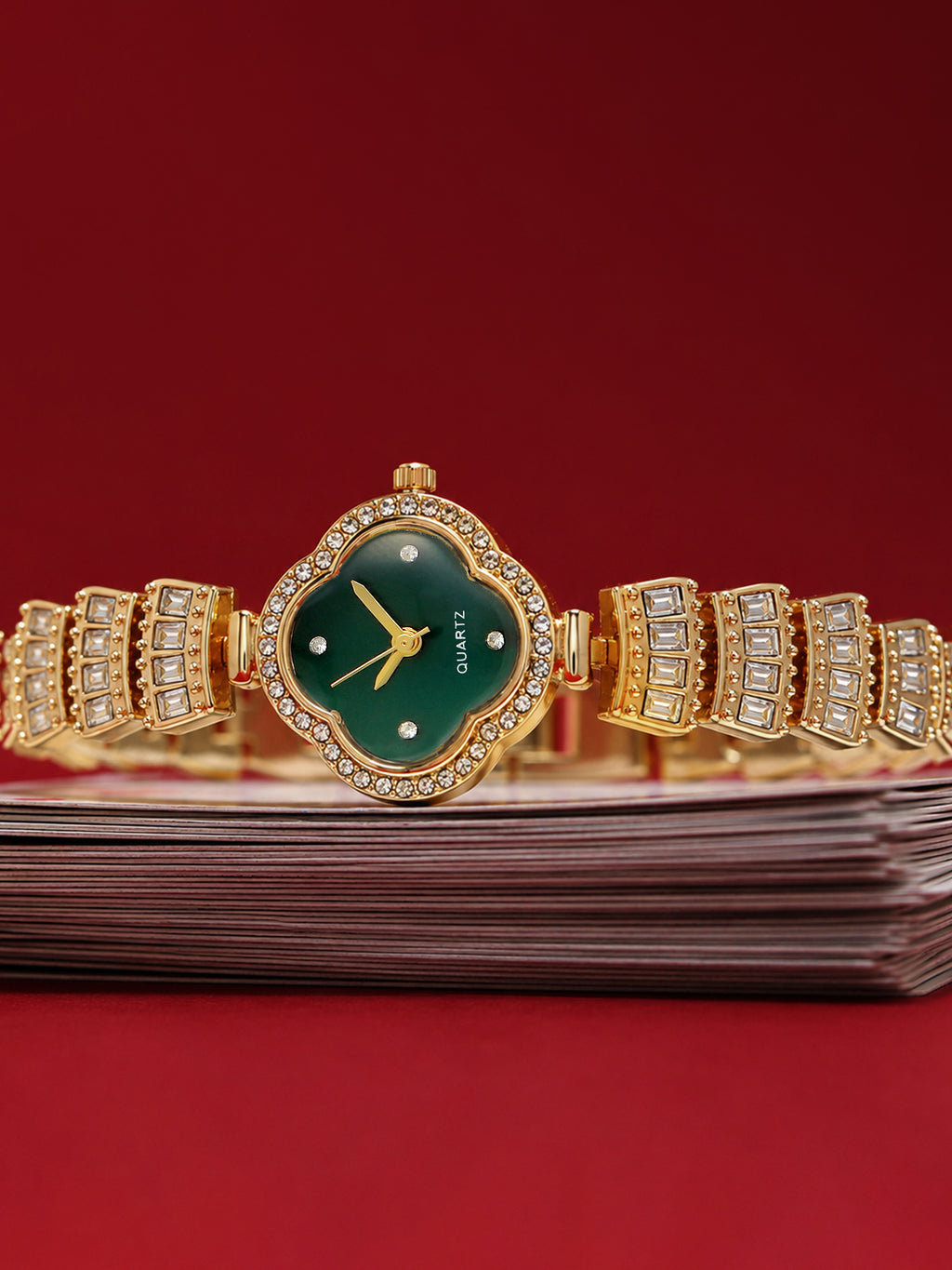 The Emerald Crystal Bracelet Watch - Gold