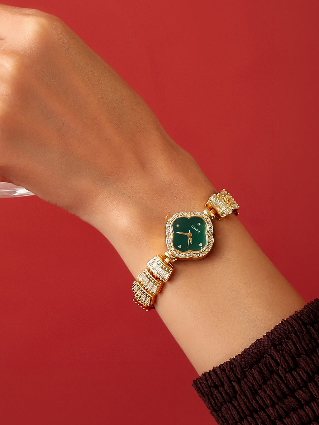 The Emerald Crystal Bracelet Watch - Gold