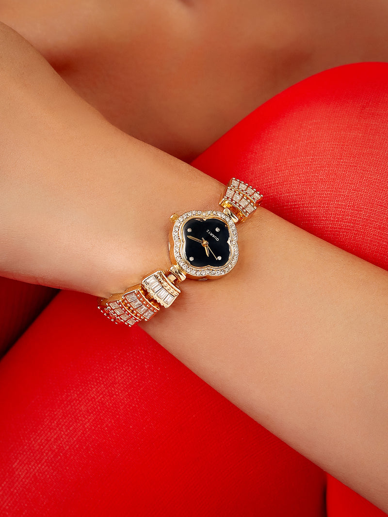 The Emerald Crystal Bracelet Watch - Gold