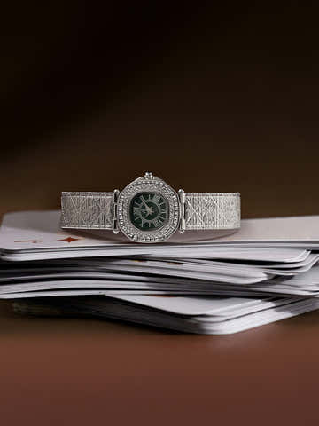 The Emerald Crystal Watch - Silver