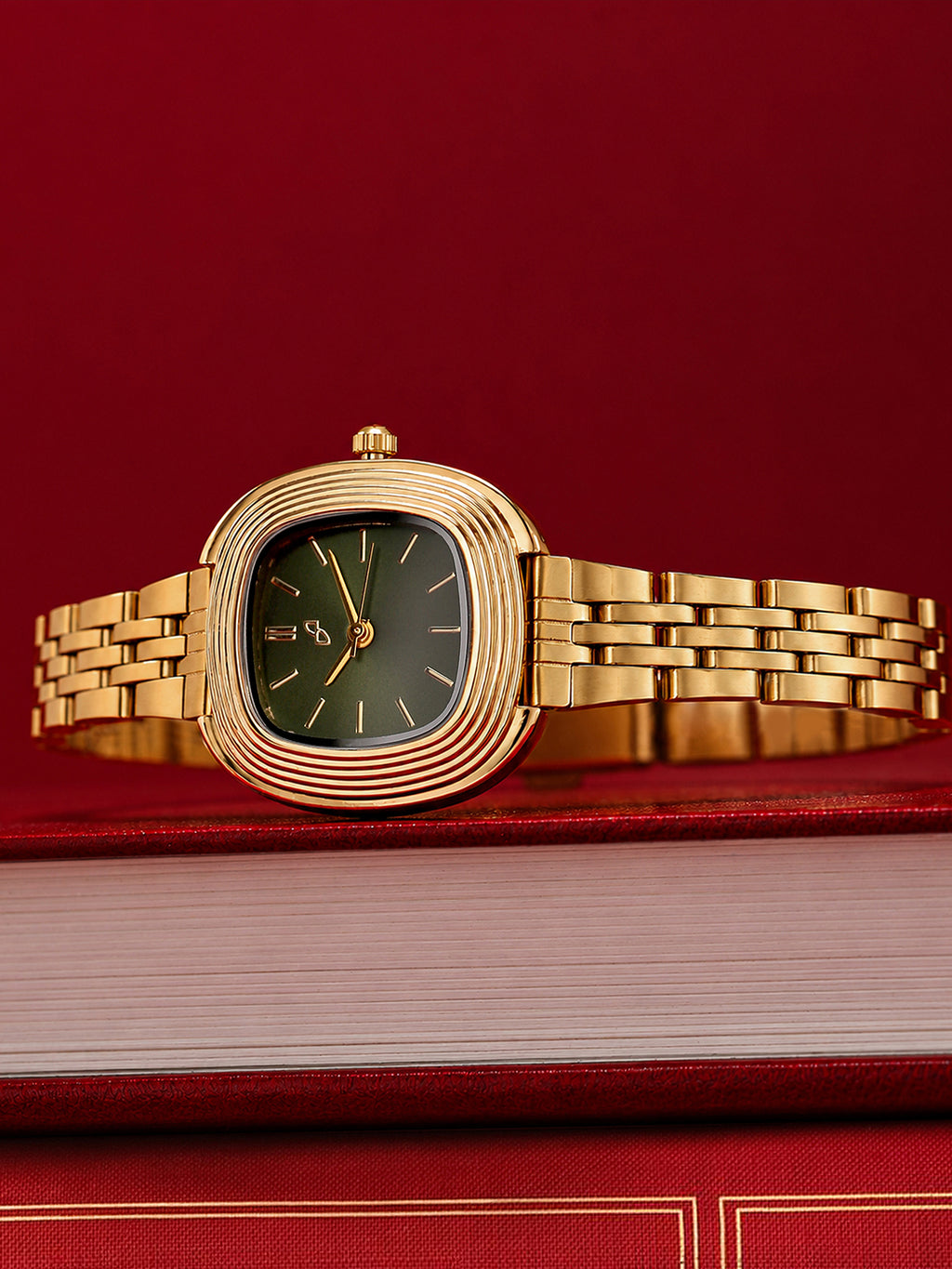 The Emerald Heritage Watch - Gold