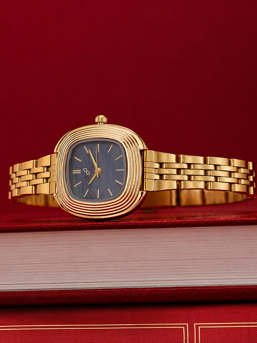 The Emerald Heritage Watch - Gold