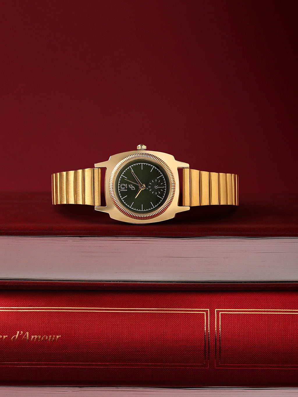 The Emerald Prestige Watch - Gold