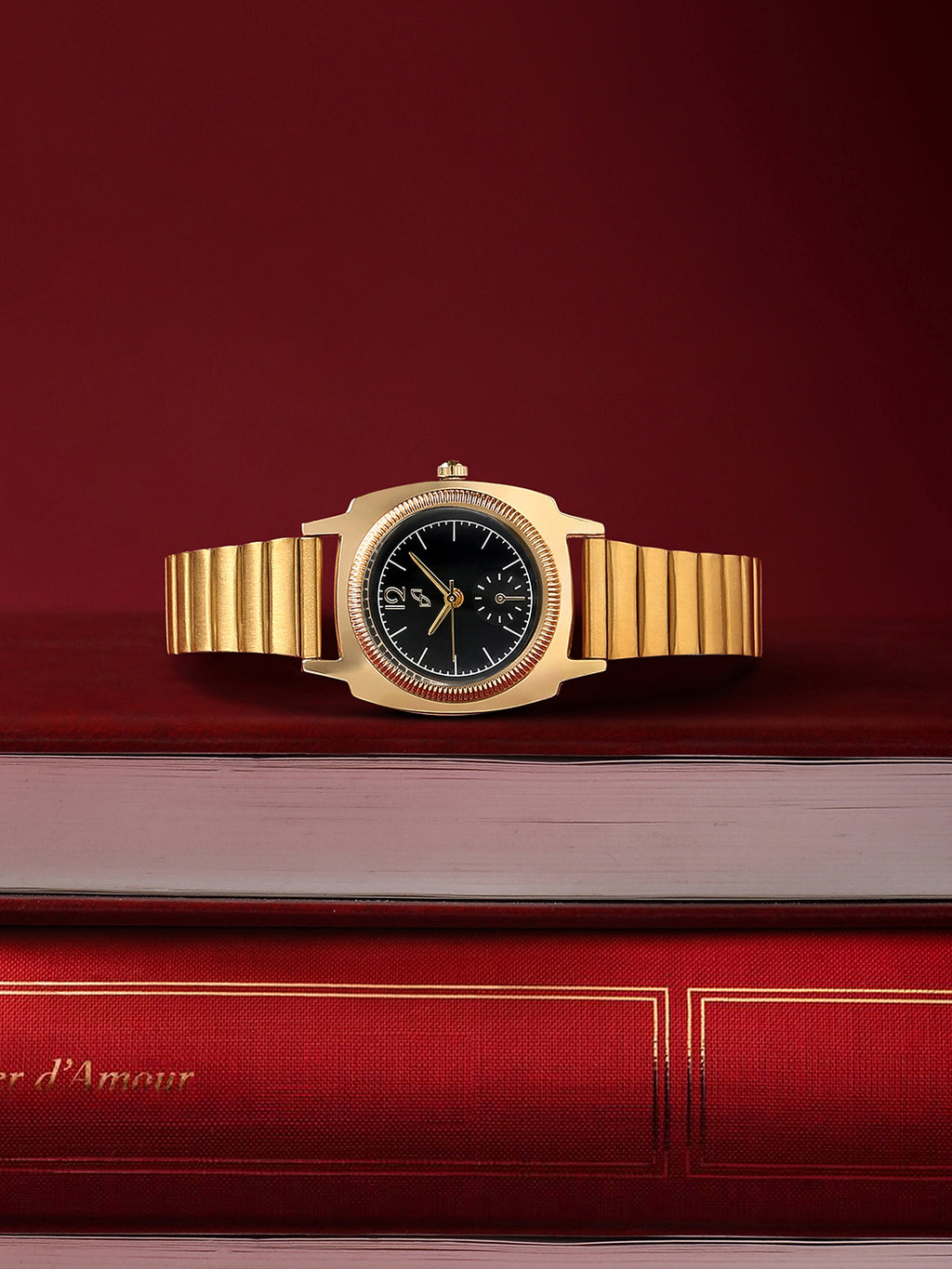 The Emerald Prestige Watch - Gold
