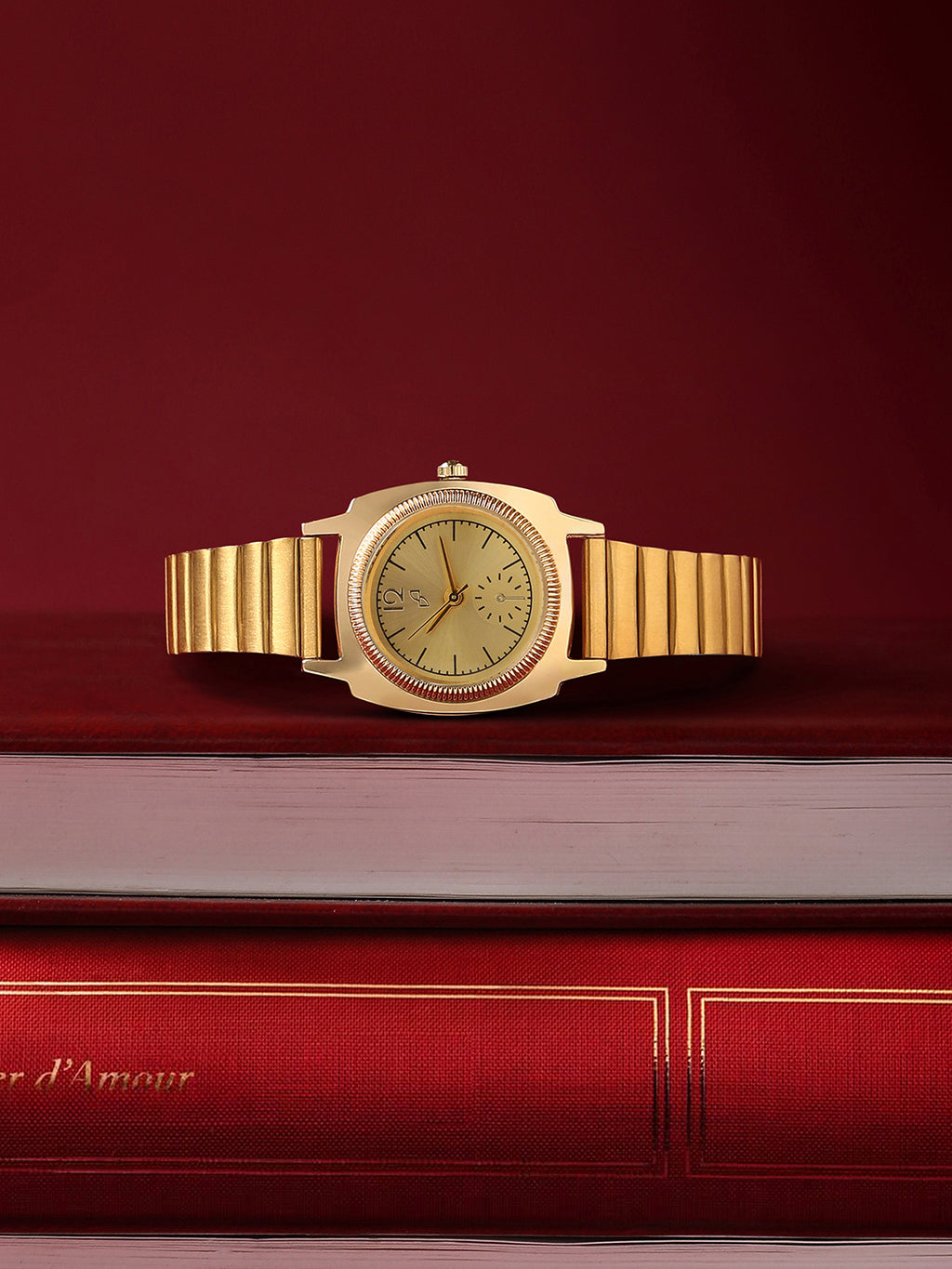 The Emerald Prestige Watch - Gold