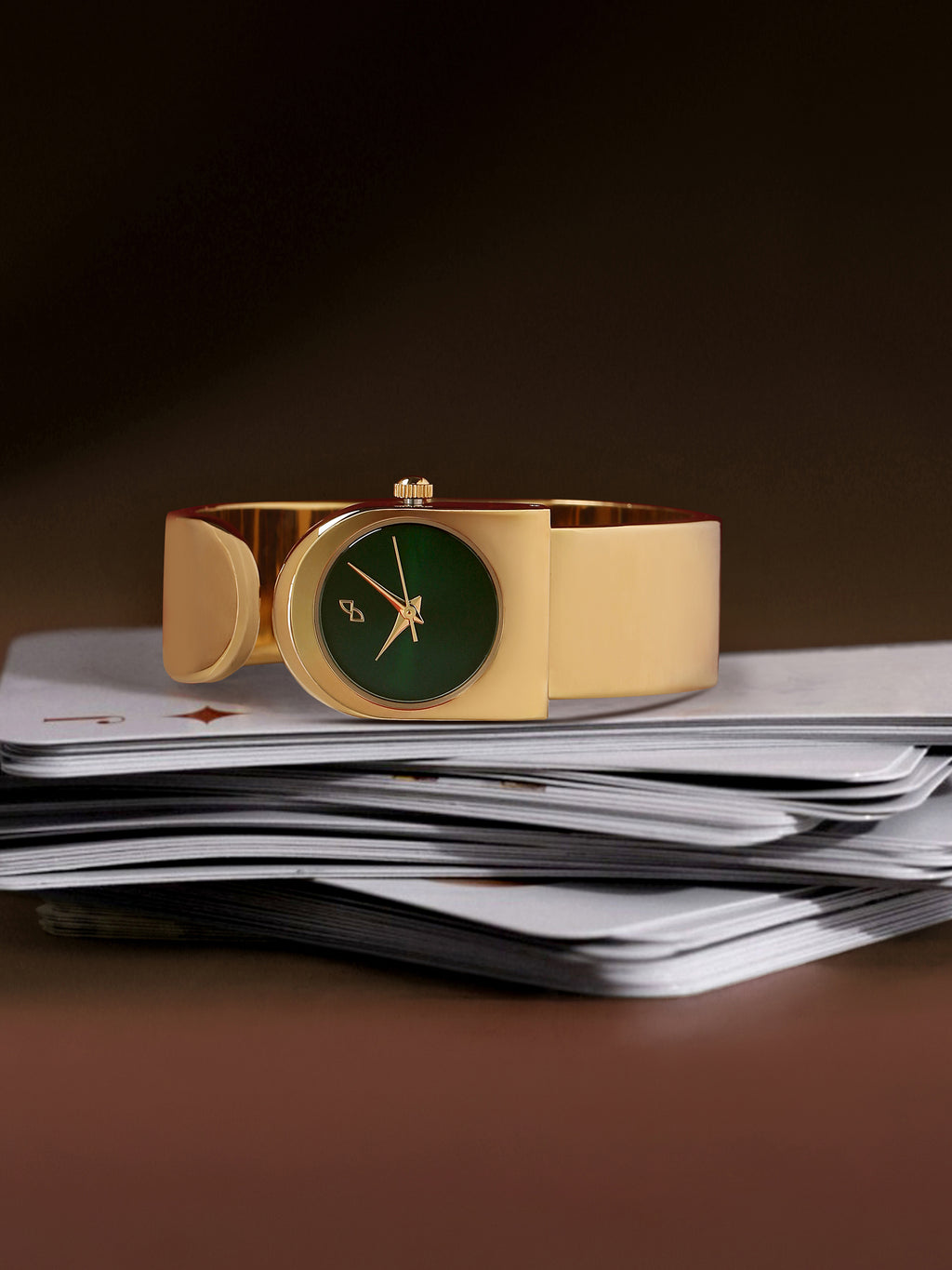 The Emerald Vintage Bracelet Watch - Gold
