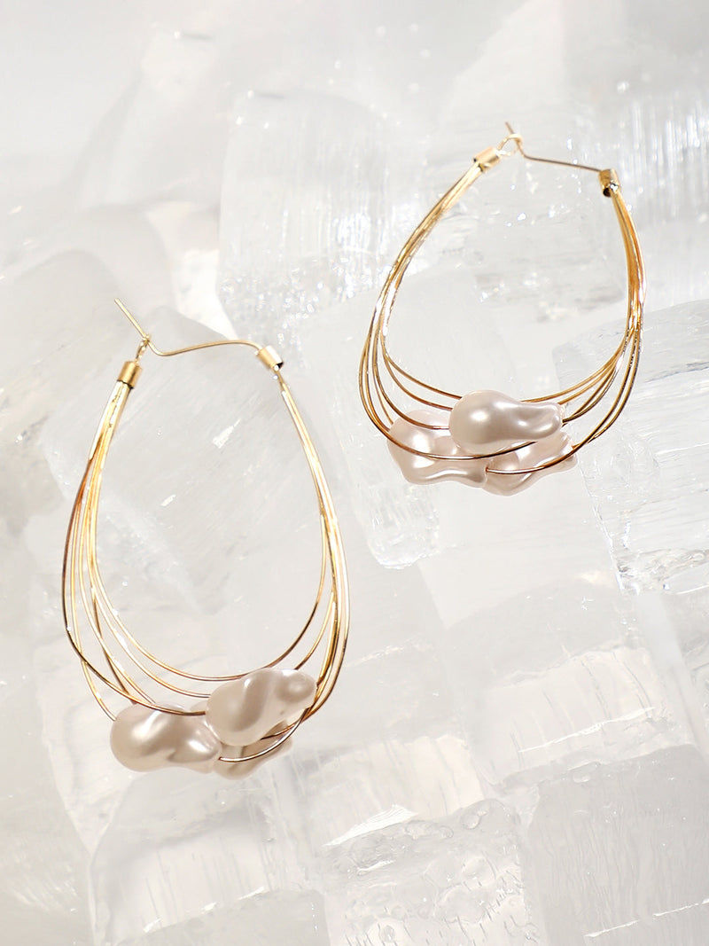The Abstract-Pearl Maxi Hoop Earrings - Pearl White