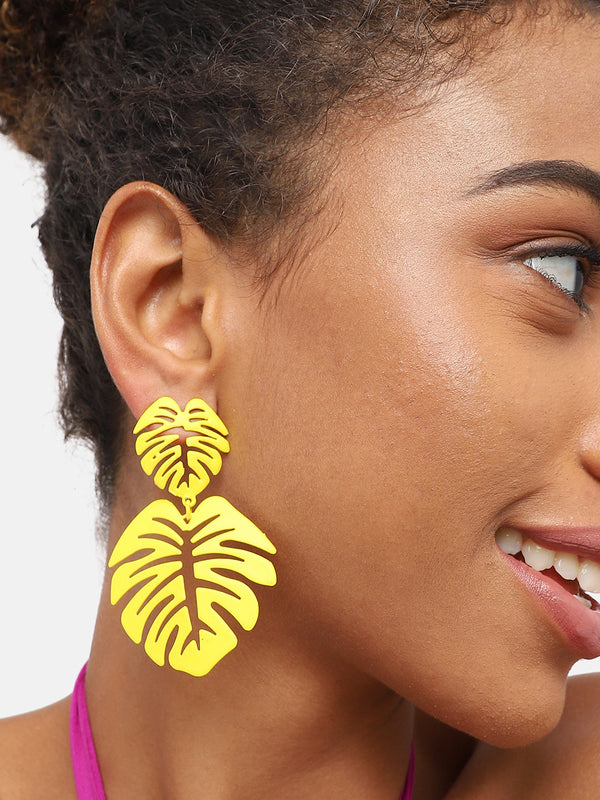 The Engraved-Foliage Drop Earrings - Lemon Yellow