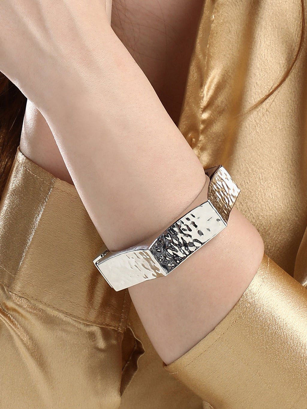 The Dented-Bolt Bangle Bracelet - Metallic Silver