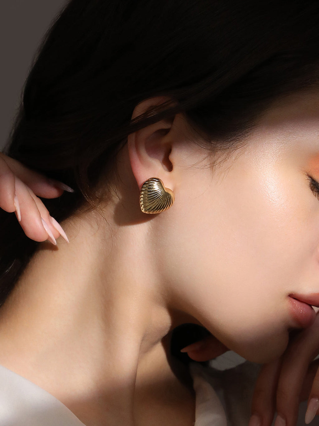 Women's The Ribbed-Coeur Stud Earrings - California Gold