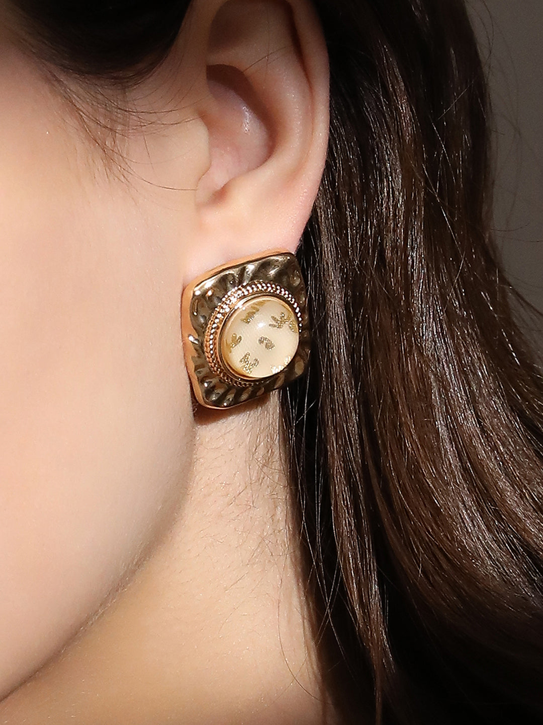 Women's The Baroquet Stud Earrings - Off-White