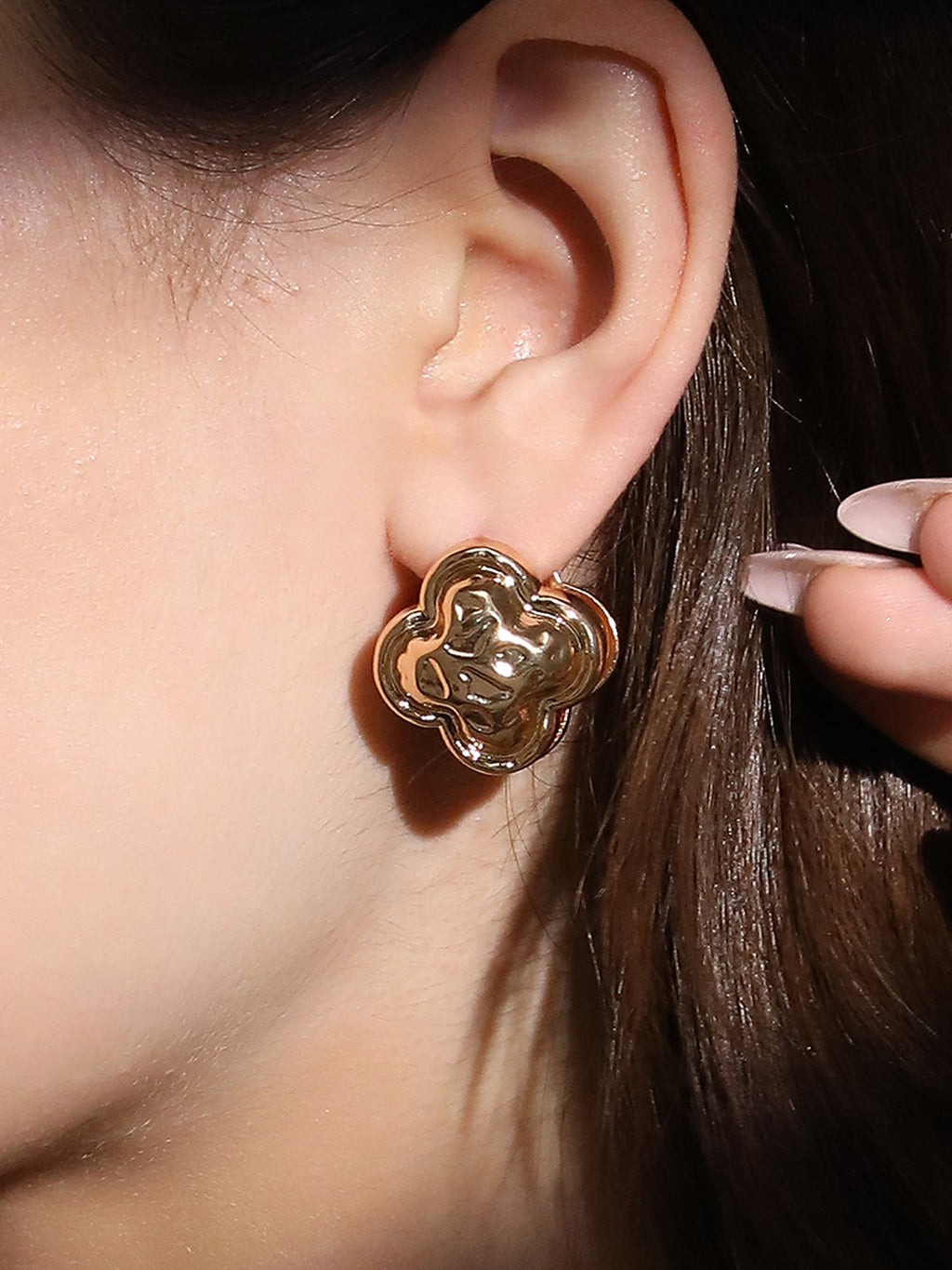 Women's The Signet Hoop Earrings - California Gold