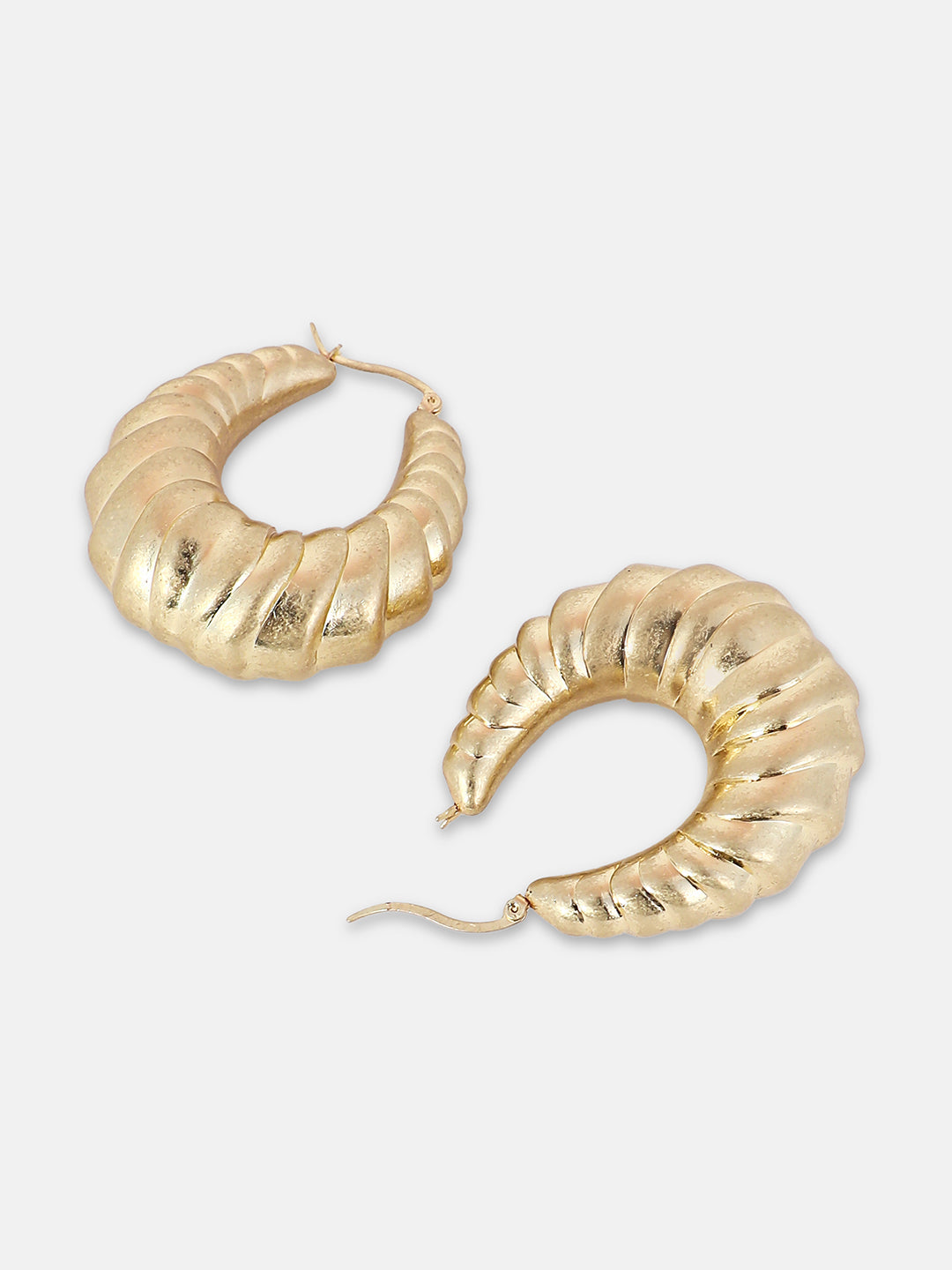 The Chunky-Ripple Hoop Earrings - California Gold