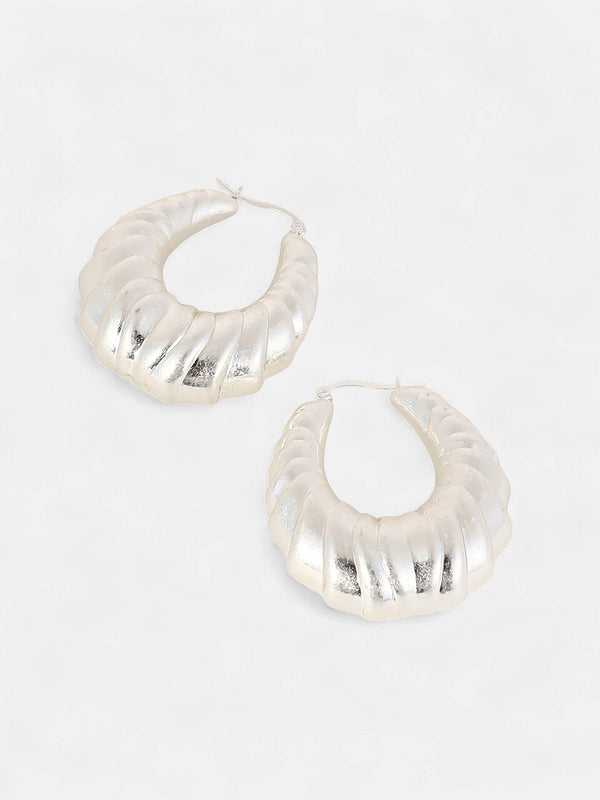 The Chunky-Ripple Hoop Earrings - Metallic Silver