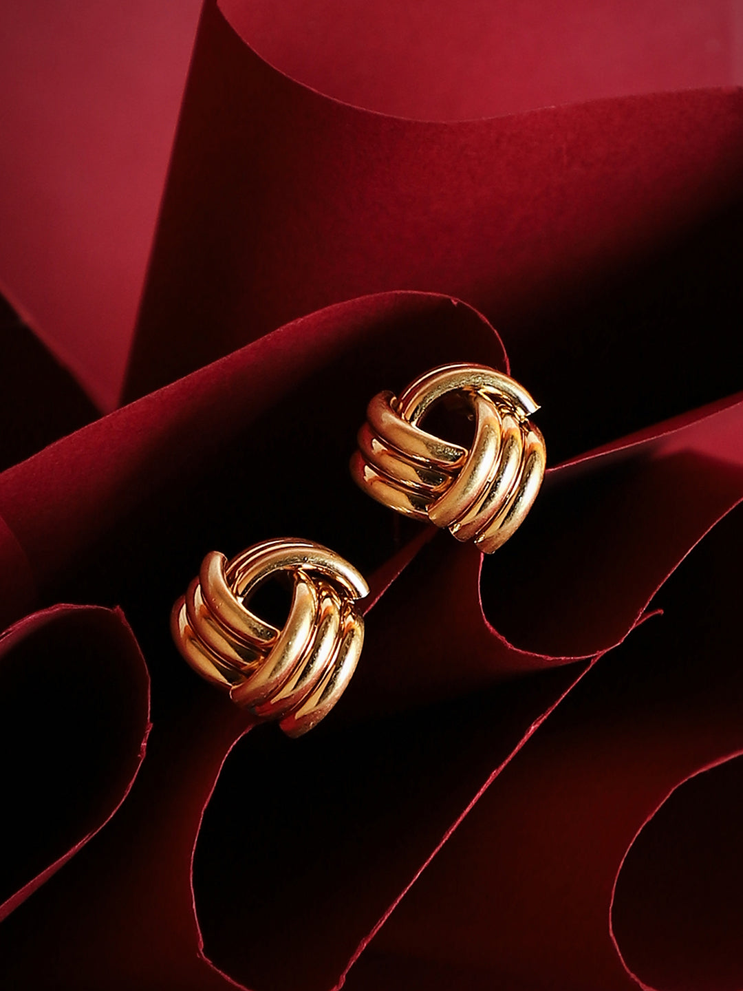 The Small Ribbed-Intertwine Stud Earrings - California Gold