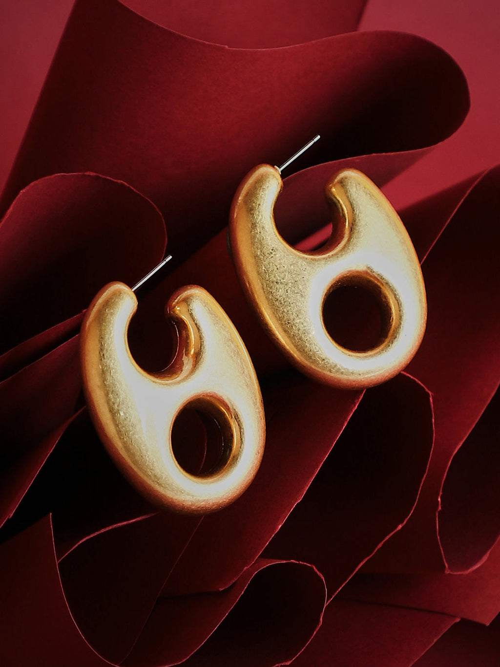 The Large Bolt Hoop Earrings - California Gold