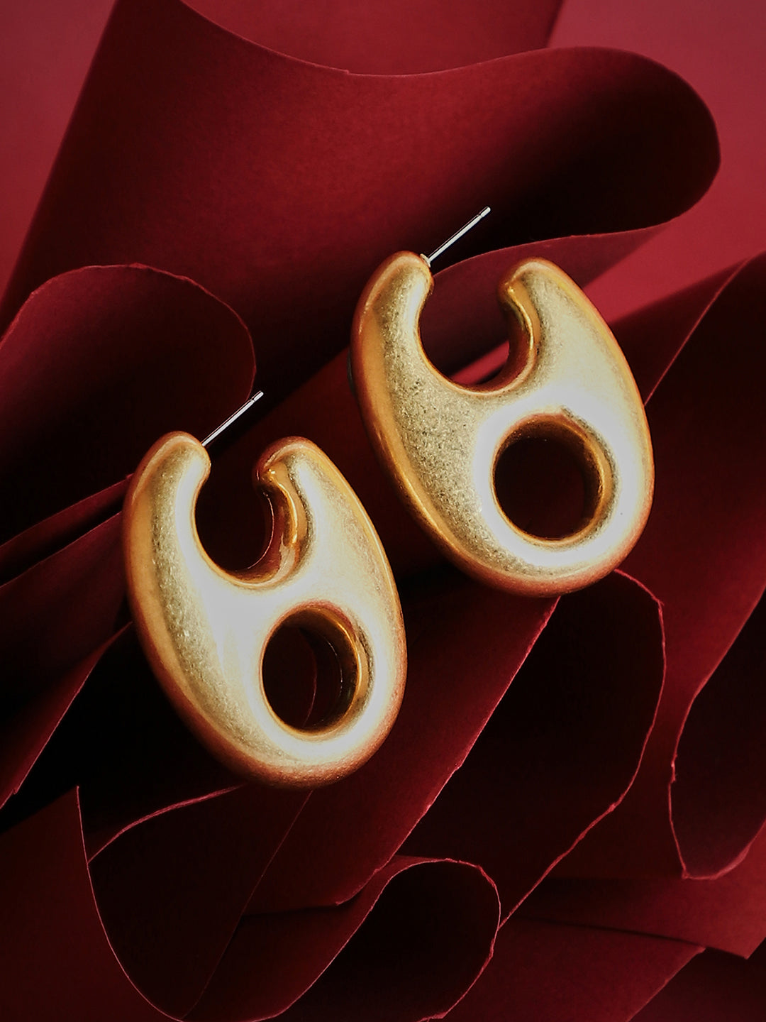 The Large Bolt Hoop Earrings - California Gold