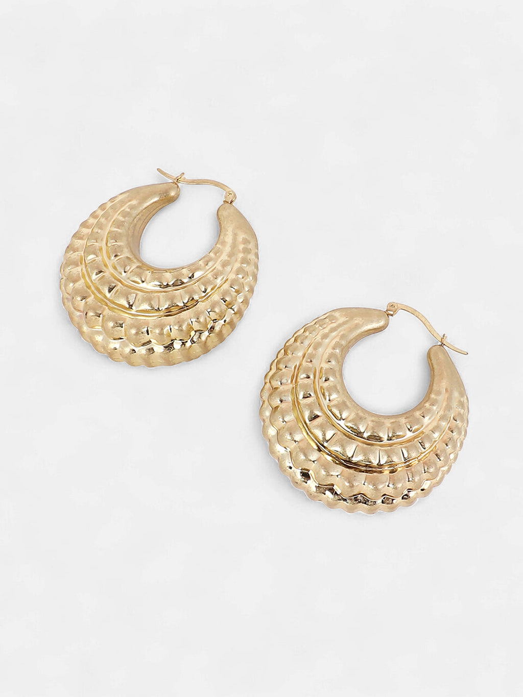 The Chunky-Dotted Hoop Earrings - California Gold