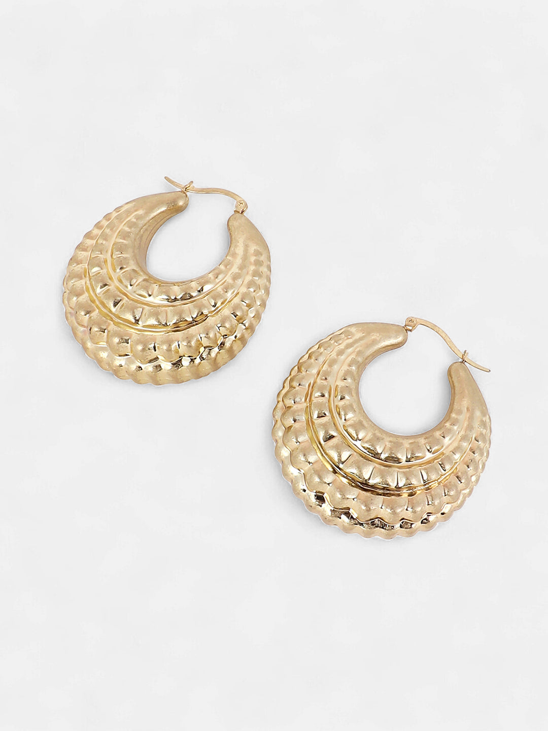 The Chunky-Dotted Hoop Earrings - California Gold