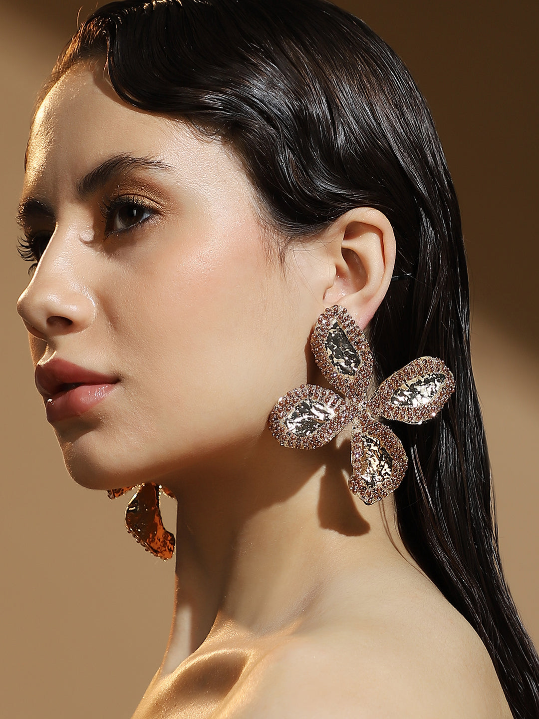 The Oulined-Petalia Statement Earrings - Antique Gold