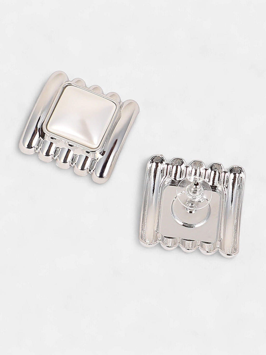 The Ribbed-Diane Stud Earrings - Chrome Silver