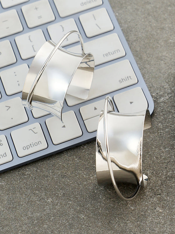 The Chunky-Orbiter Half-Hoop Earrings - Metallic Silver