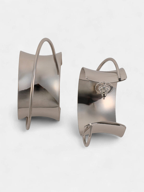 The Chunky-Orbiter Half-Hoop Earrings - Metallic Silver