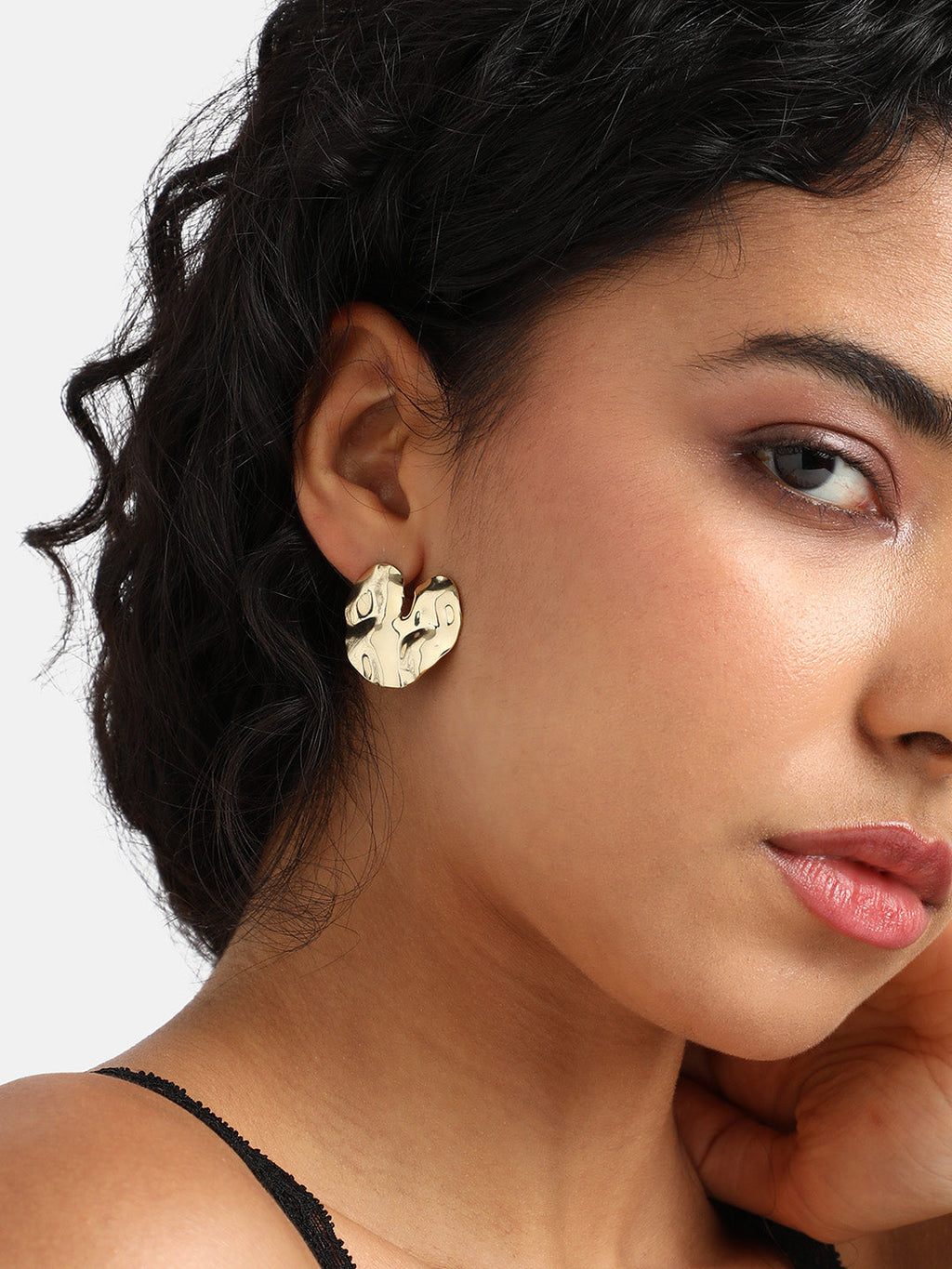 The Hammered-Cuore Stud Earrings - California Gold