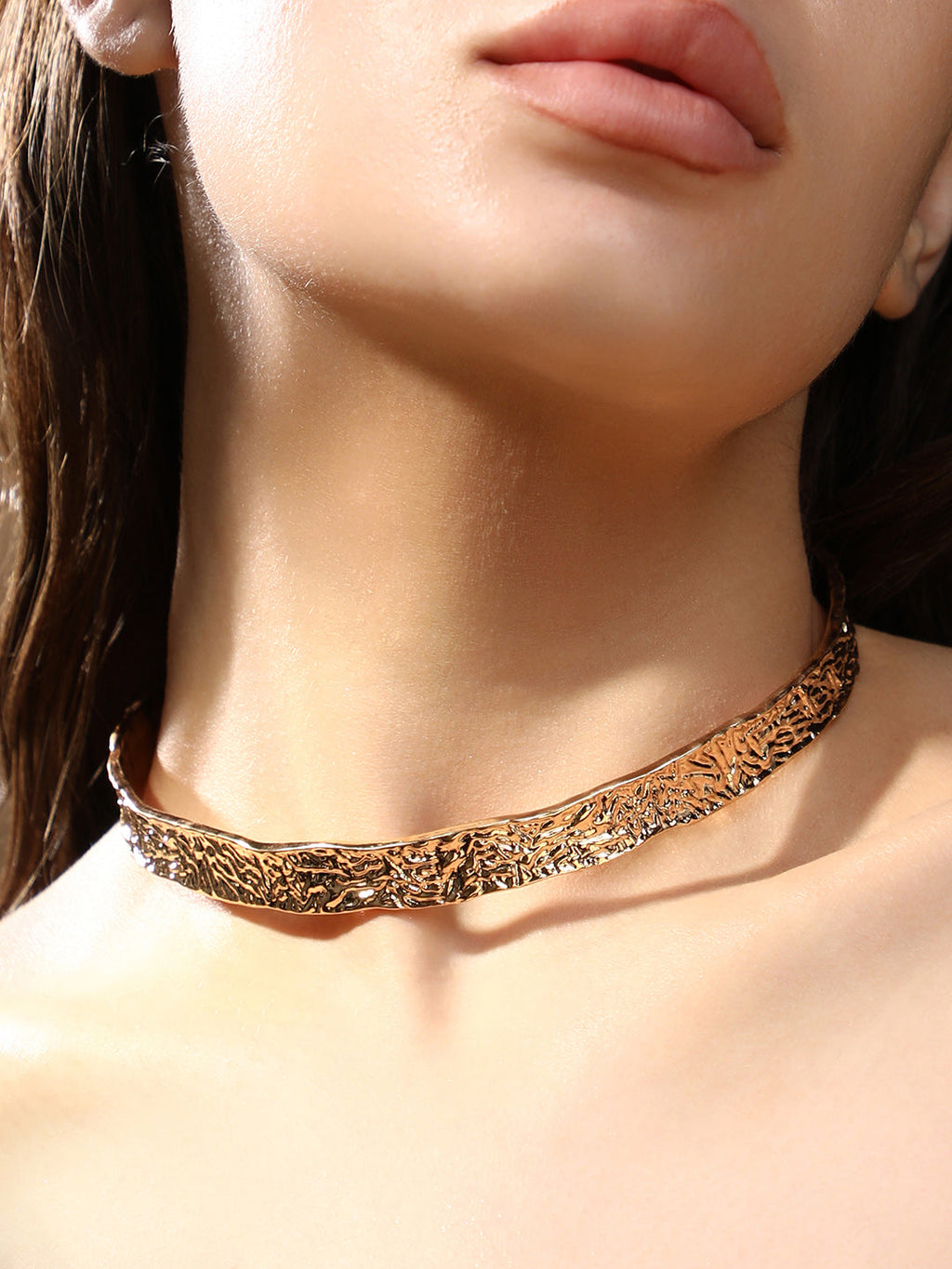 Women's The Hammered Choker Necklace - California Gold