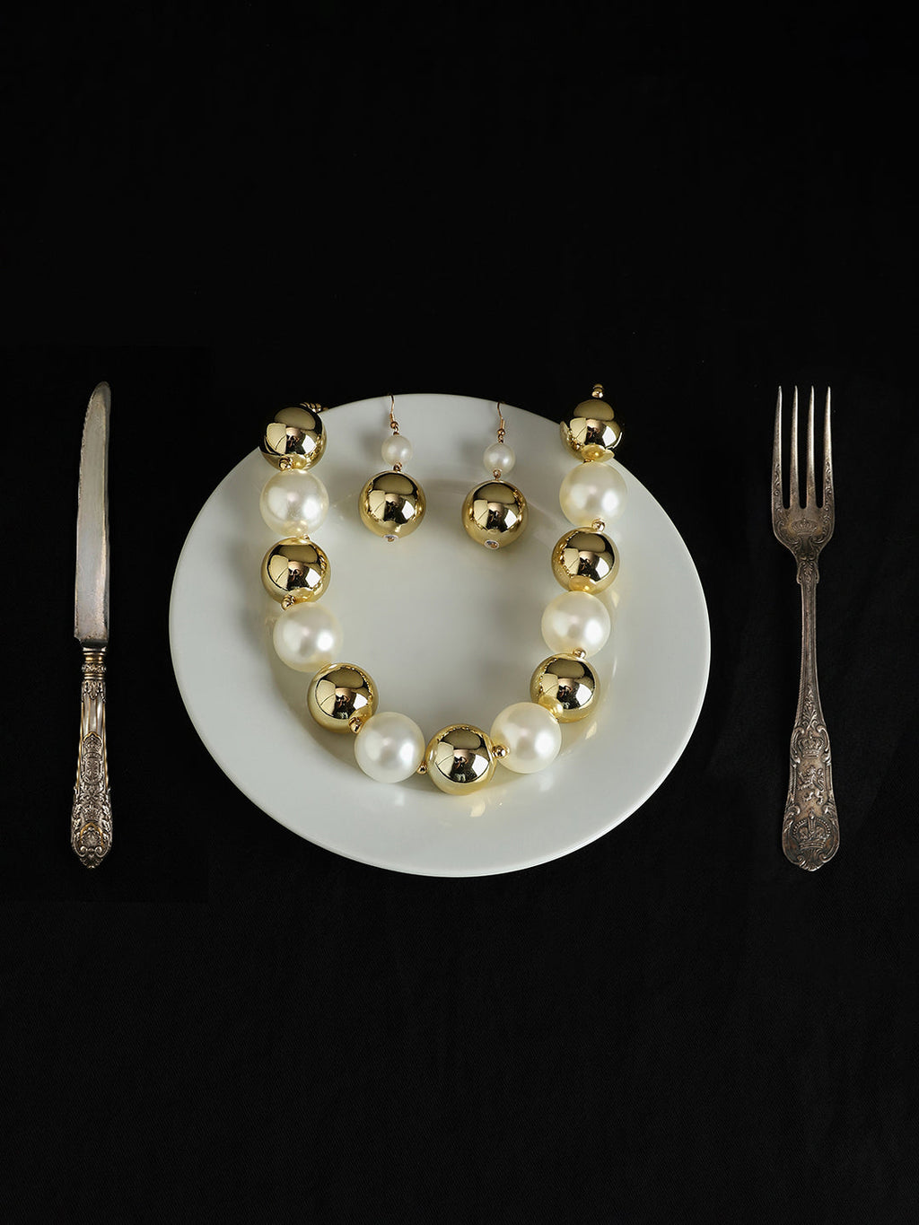 The Majesté Block Jewellery Set - Pearl White